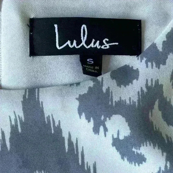 Lulu’s gray and white short sleeve mini dress - Picture 8 of 9